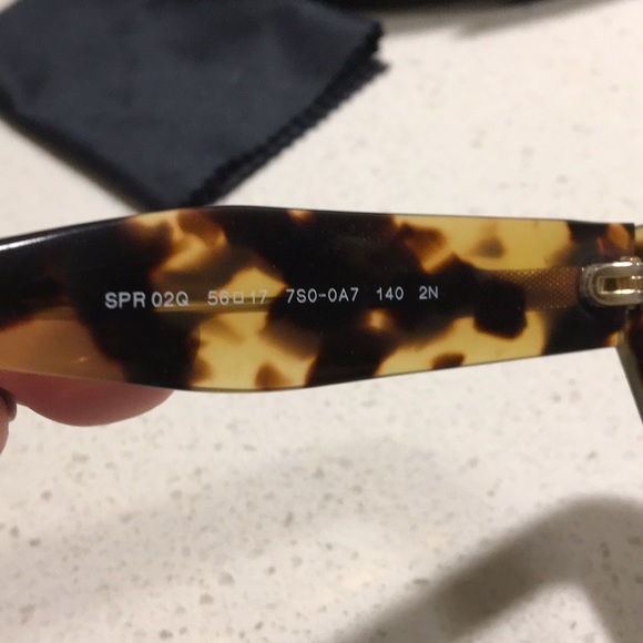 Prada sunglasses - Picture 5 of 5